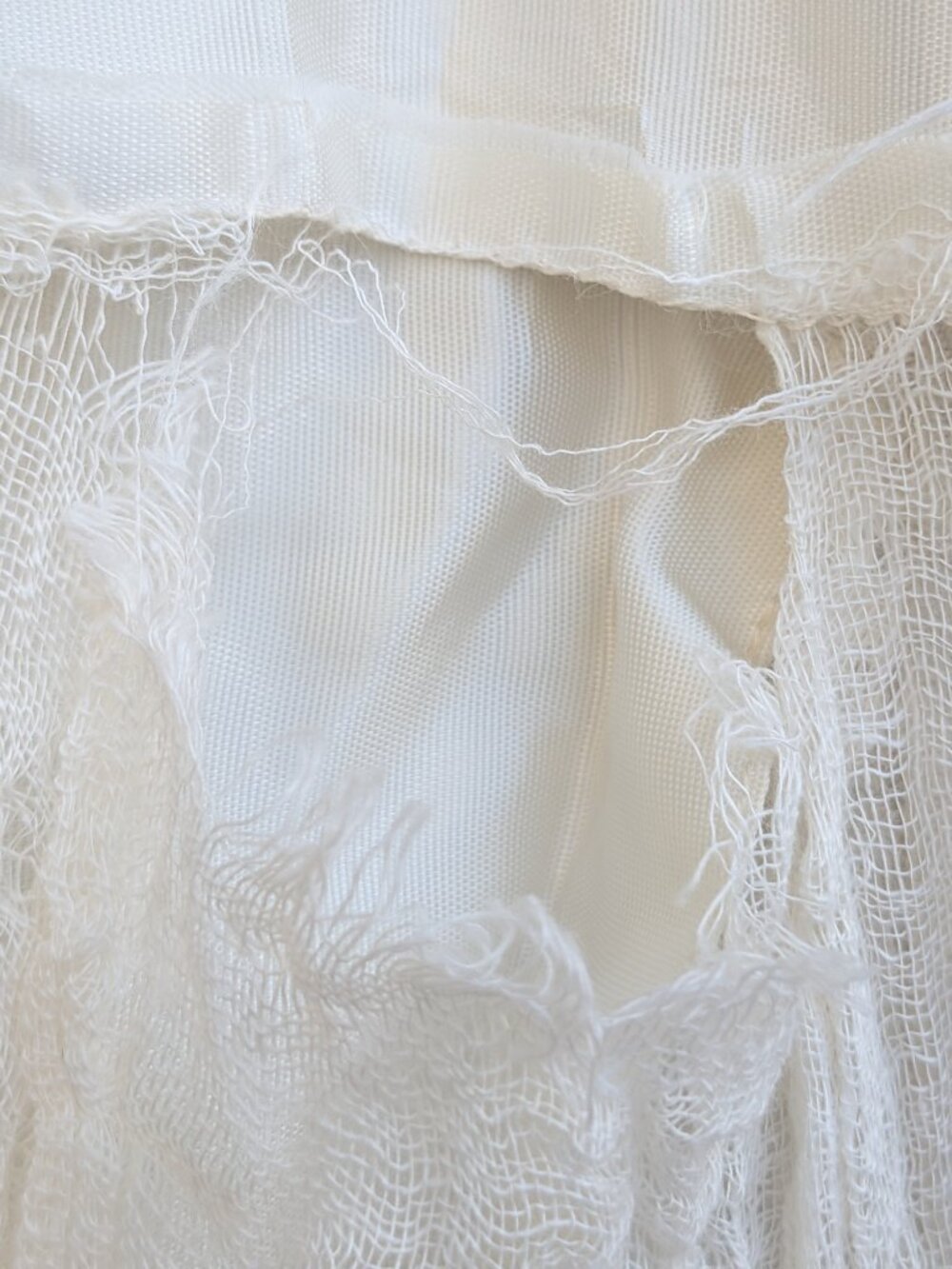 Romantic vintage wedding dress - Picture 11 of 14